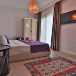 Alacaat Hotel