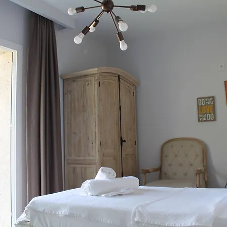 Alacaat Hotel
