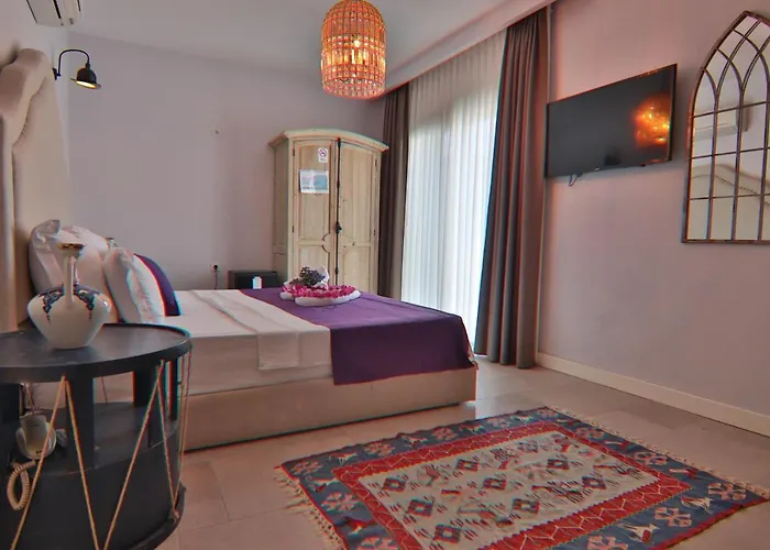 Alacaat Hotel
